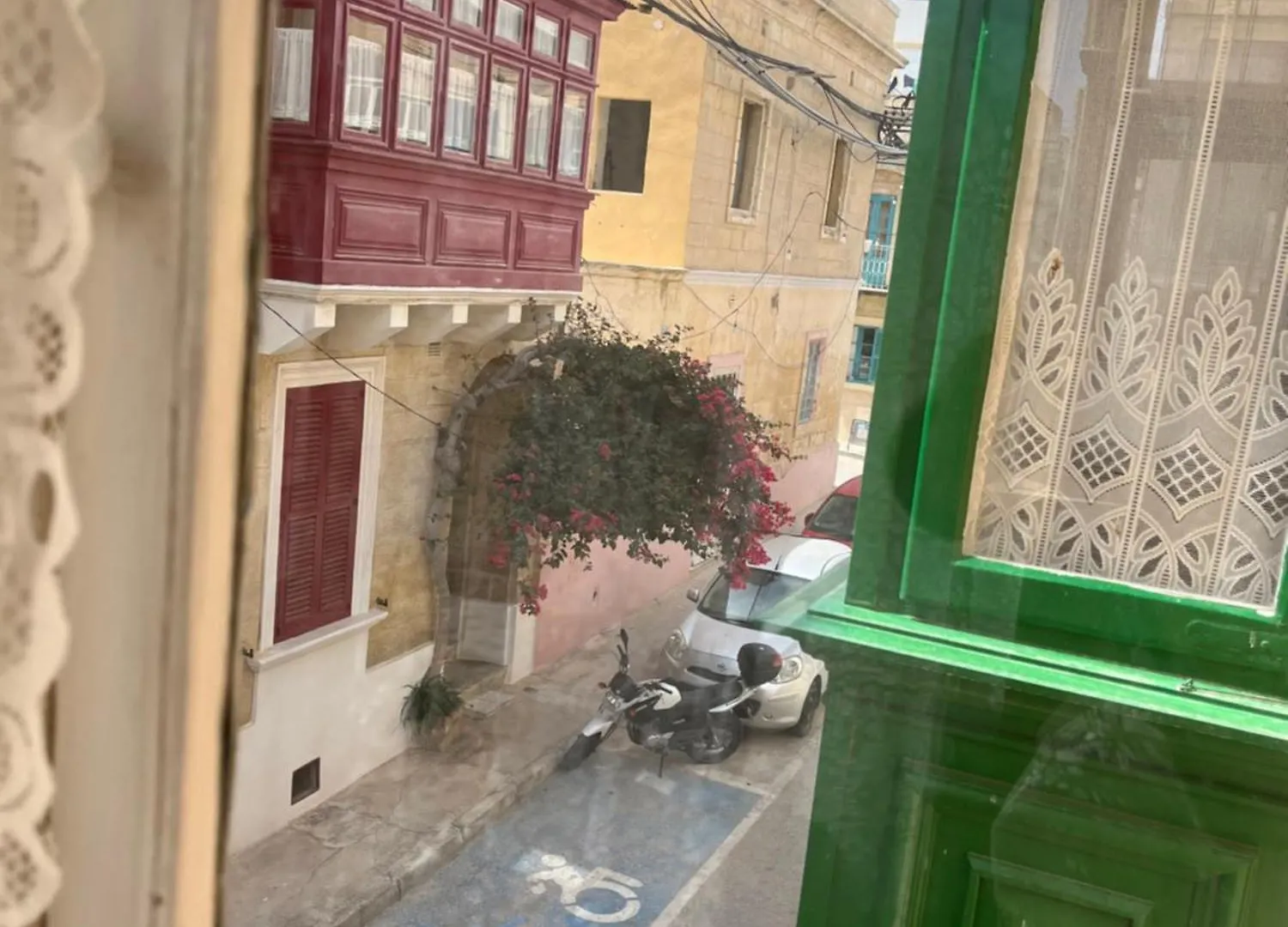 Large Full House - Sleeps 9 Villa Sliema Holiday home